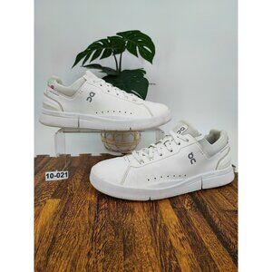 On The Roger Women's White Leather Athletic Sneaker Size 10 US